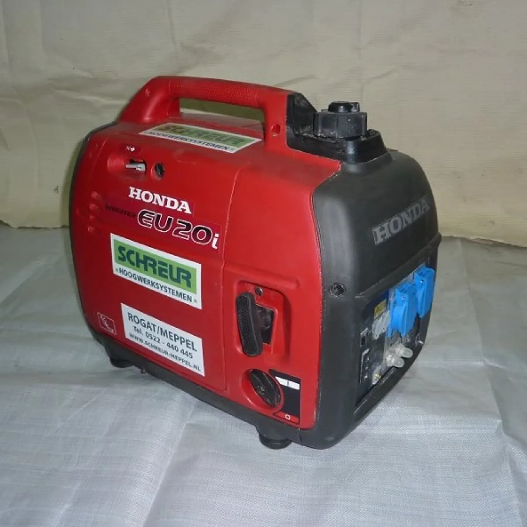 Aggregaat 2000 watt Cover